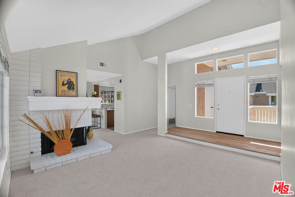 163 Greenfield, Irvine, CA 92614