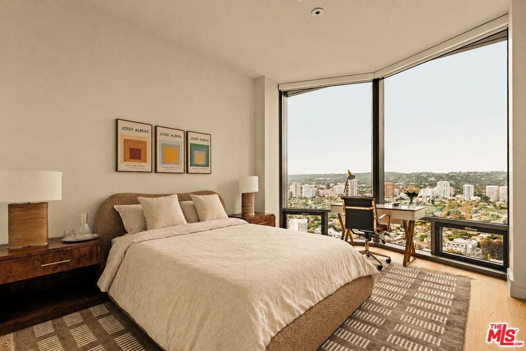 211 W Elm Court, #30A, Los Angeles, CA 90067 211 W Elm Court, #30A, Los Angeles, CA 90067