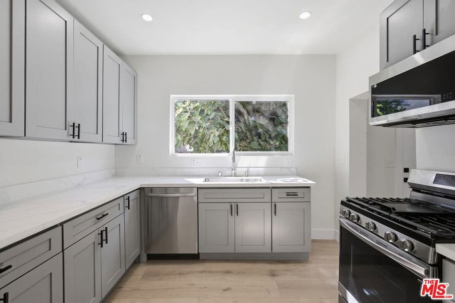 Property photo for 5915 Barton Avenue, Los Angeles, CA