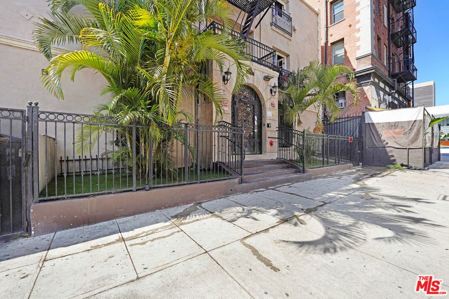 Property photo for 807 S Fedora Street, #205, Los Angeles, CA