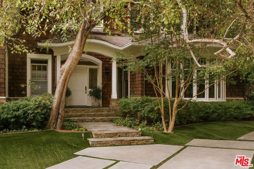 2041 Mandeville Canyon Road, Los Angeles, CA 90049