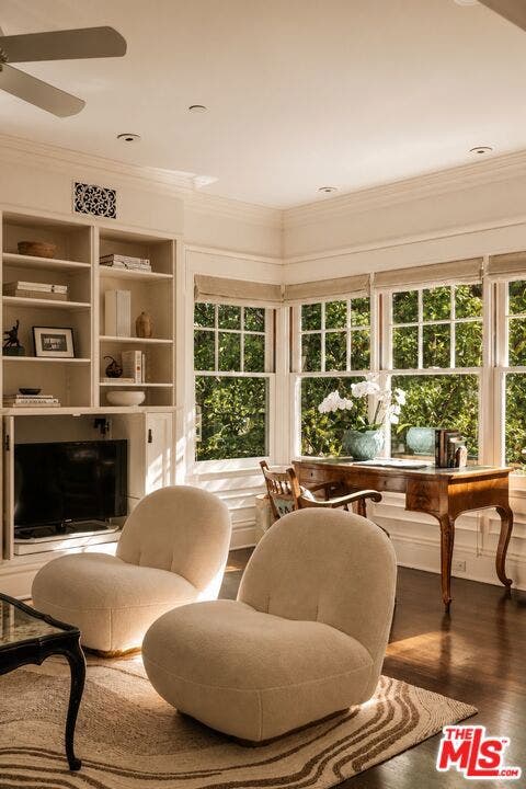 2041 Mandeville Canyon Road, Los Angeles, CA 90049