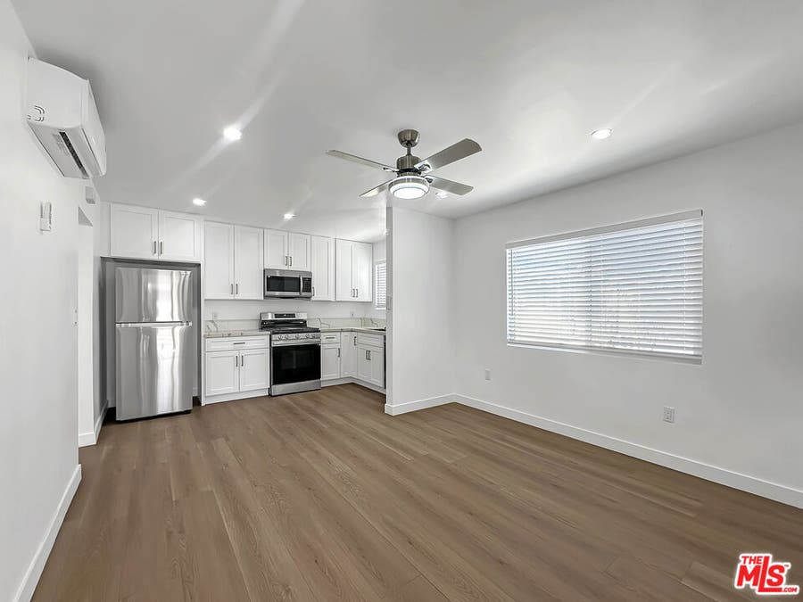 Property photo for 215 W Plymouth Street, Inglewood, CA