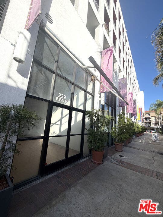 Property photo for 239 E Palm Avenue, Burbank, CA