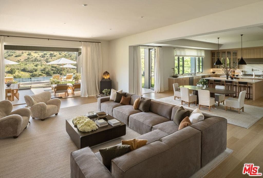 25211 Jim Bridger Road, Hidden Hills, CA 91302 25211 Jim Bridger Road, Hidden Hills, CA 91302