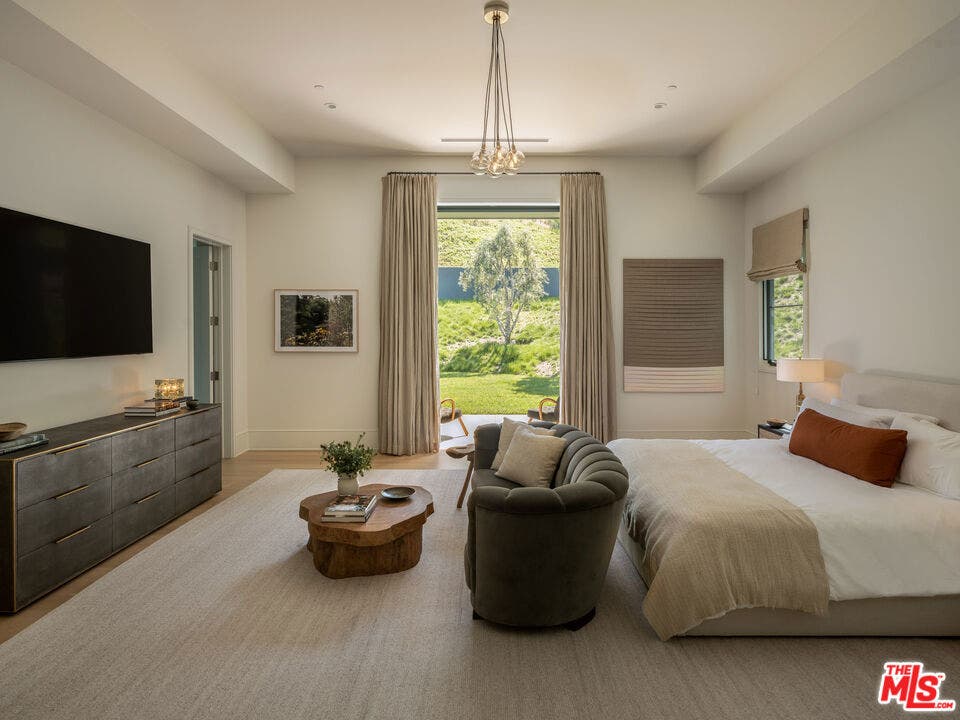 25211 Jim Bridger Road, Hidden Hills, CA 91302 25211 Jim Bridger Road, Hidden Hills, CA 91302