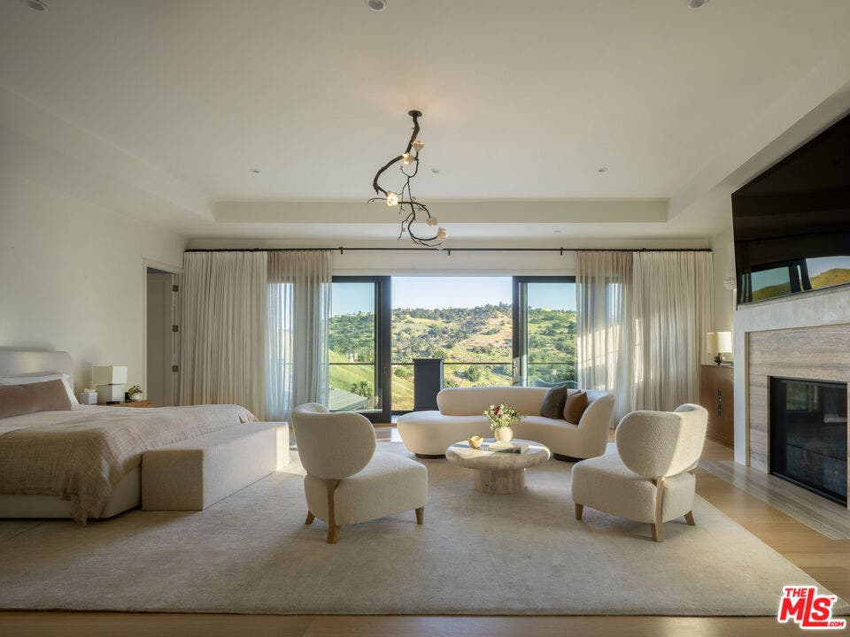 25211 Jim Bridger Road, Hidden Hills, CA 91302 25211 Jim Bridger Road, Hidden Hills, CA 91302