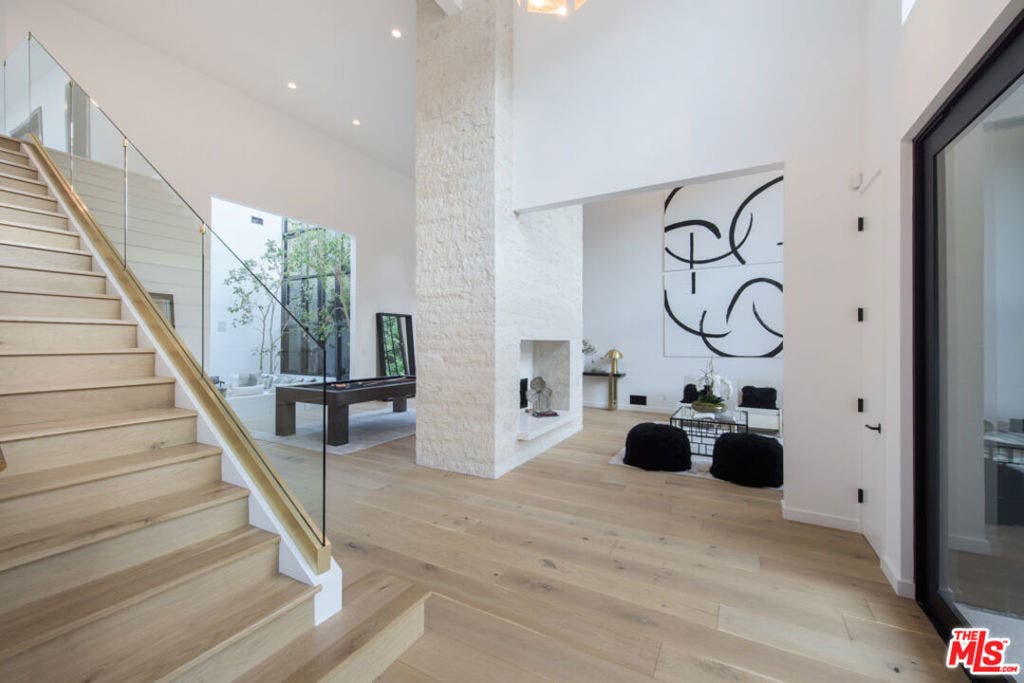 1378 N Doheny Drive, Los Angeles, CA 90069