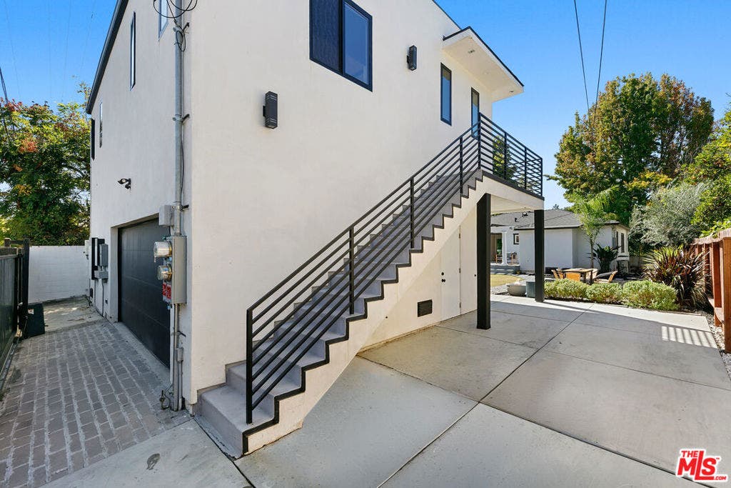 2646 Westwood Boulevard, Los Angeles, CA 90064 2646 Westwood Boulevard, Los Angeles, CA 90064