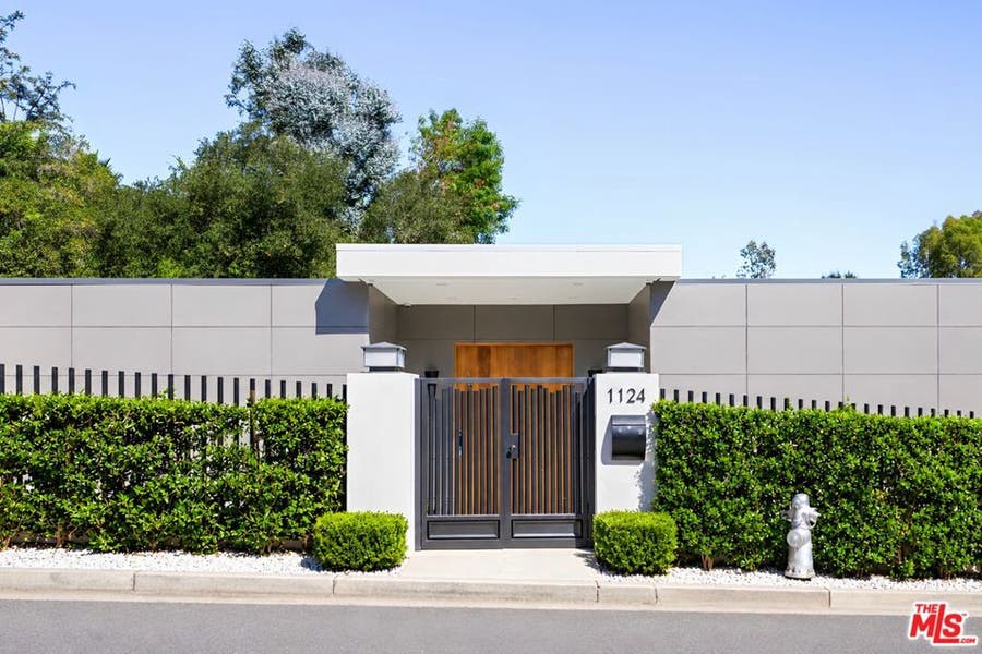 Property photo for 1124 Summit Drive, Beverly Hills, CA