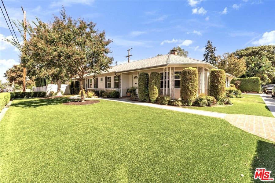 Property photo for 12045 Pacoima Court, Studio City, CA