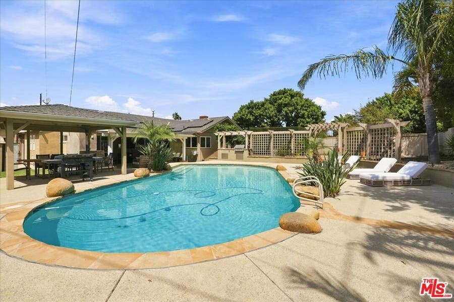 Property photo for 1940 Country Club Road, Thousand Oaks, CA