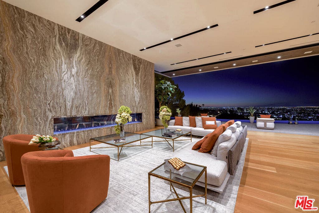 9330 Flicker Way, Los Angeles, CA 90069