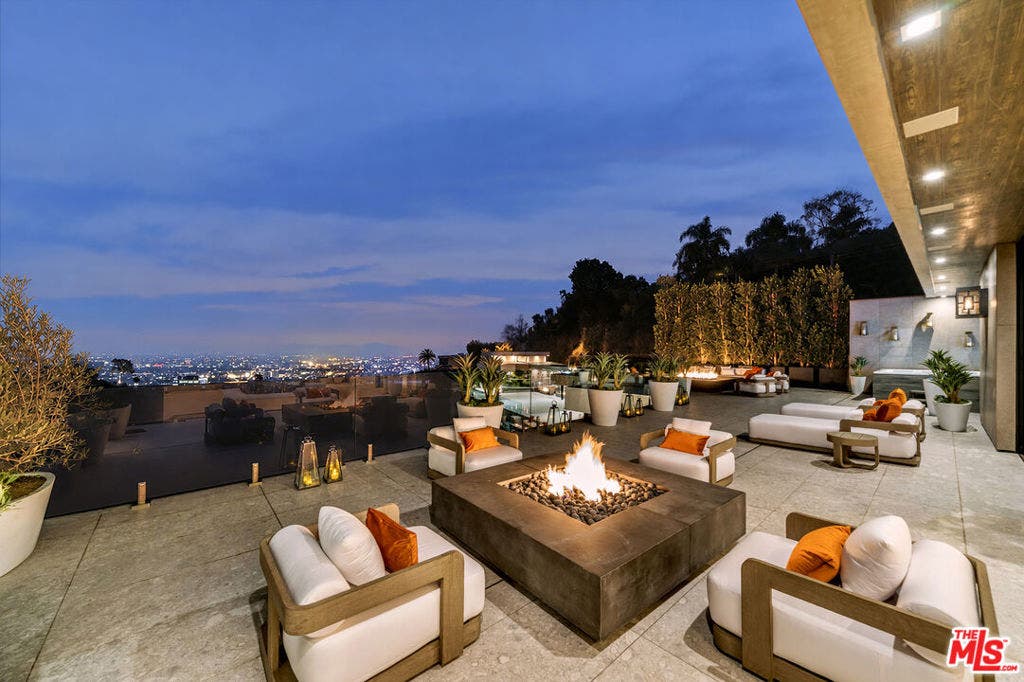 9330 Flicker Way, Los Angeles, CA 90069