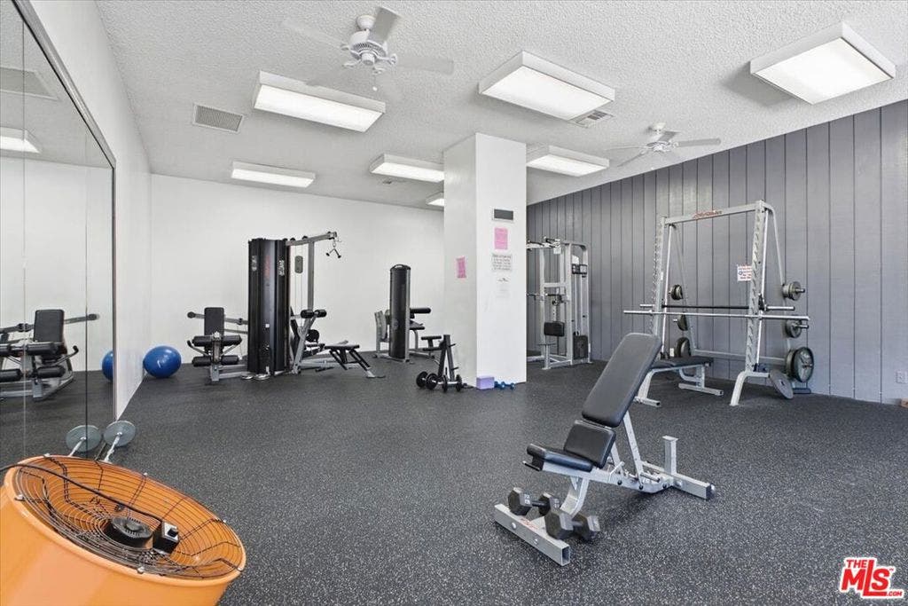 5585 E Pacific Coast Highway, #251, Long Beach, CA 90804 5585 E Pacific Coast Highway, #251, Long Beach, CA 90804