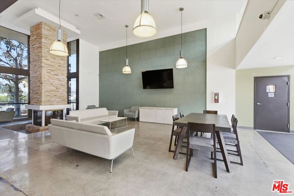 5585 E Pacific Coast Highway, #251, Long Beach, CA 90804 5585 E Pacific Coast Highway, #251, Long Beach, CA 90804