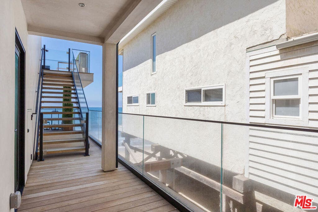 24818 Malibu Road, Malibu, CA 90265 24818 Malibu Road, Malibu, CA 90265