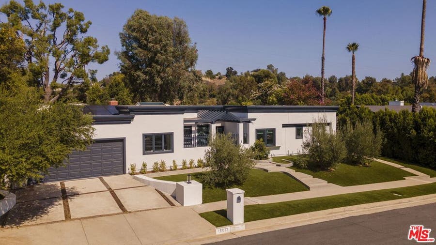 Property photo for 18623 Palomino Drive, Tarzana, CA