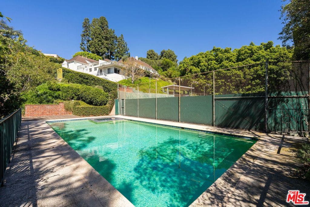 1000 N Alpine Drive, Beverly Hills, CA 90210