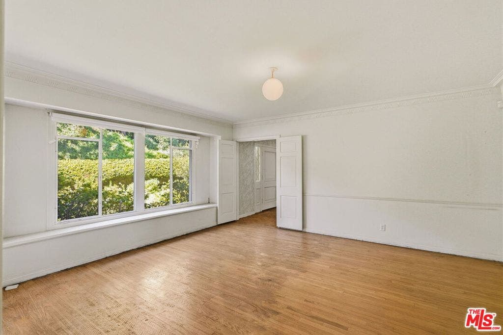 1000 N Alpine Drive, Beverly Hills, CA 90210