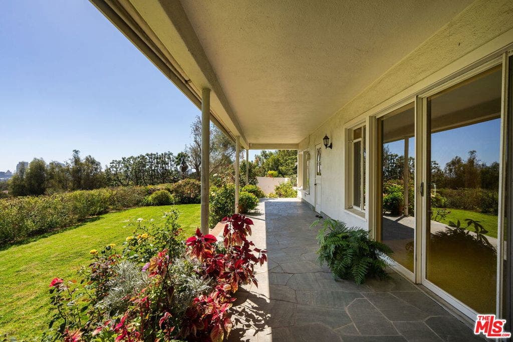 1000 N Alpine Drive, Beverly Hills, CA 90210