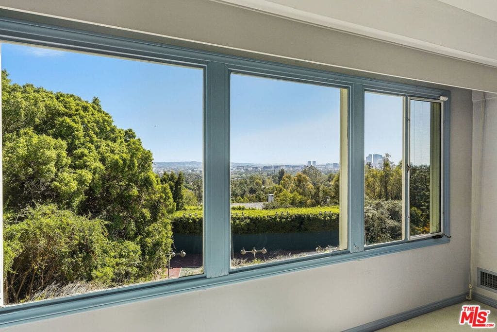 1000 N Alpine Drive, Beverly Hills, CA 90210