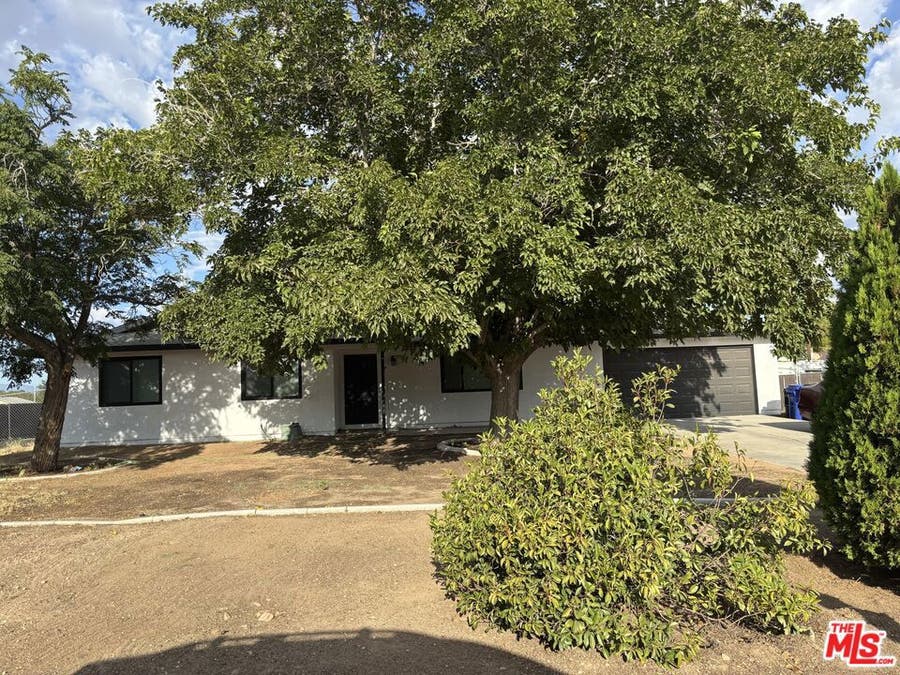 Property photo for 15198 Temecula Road, Apple Valley, CA