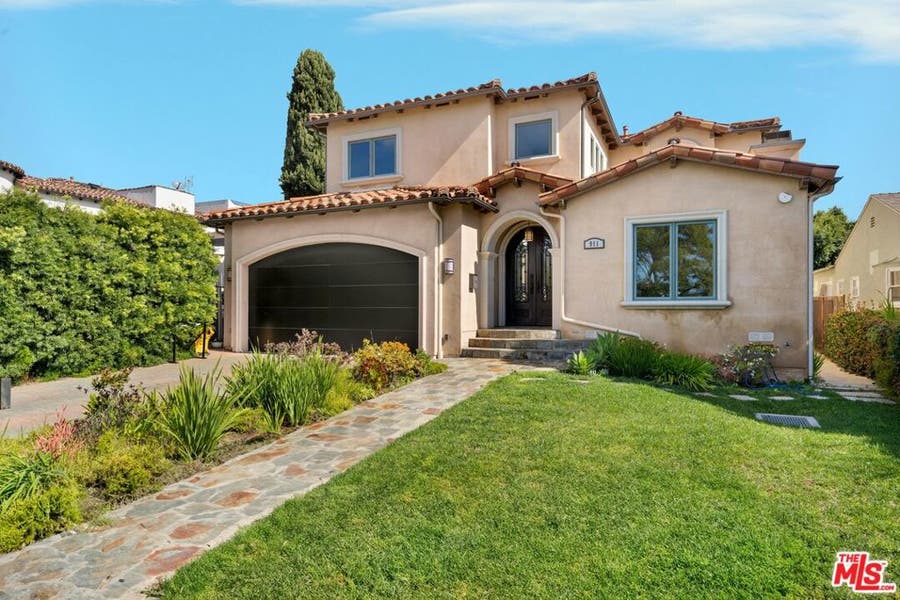 Property photo for 911 Harvard Street, Santa Monica, CA