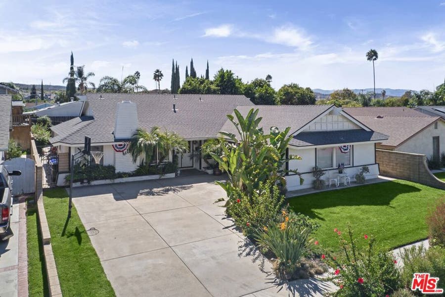 Property photo for 20426 Delight Street, Canyon Country, CA