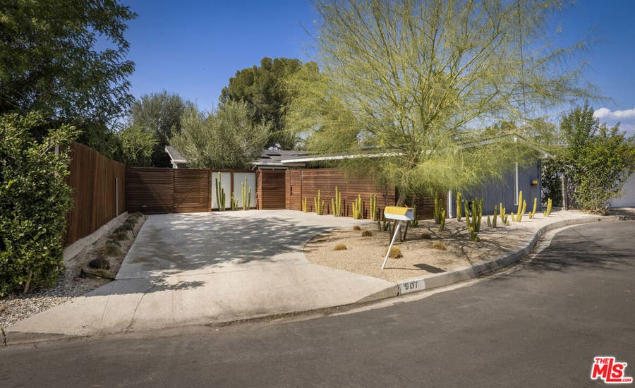 Property photo for 907 Alegre Place, Los Angeles, CA