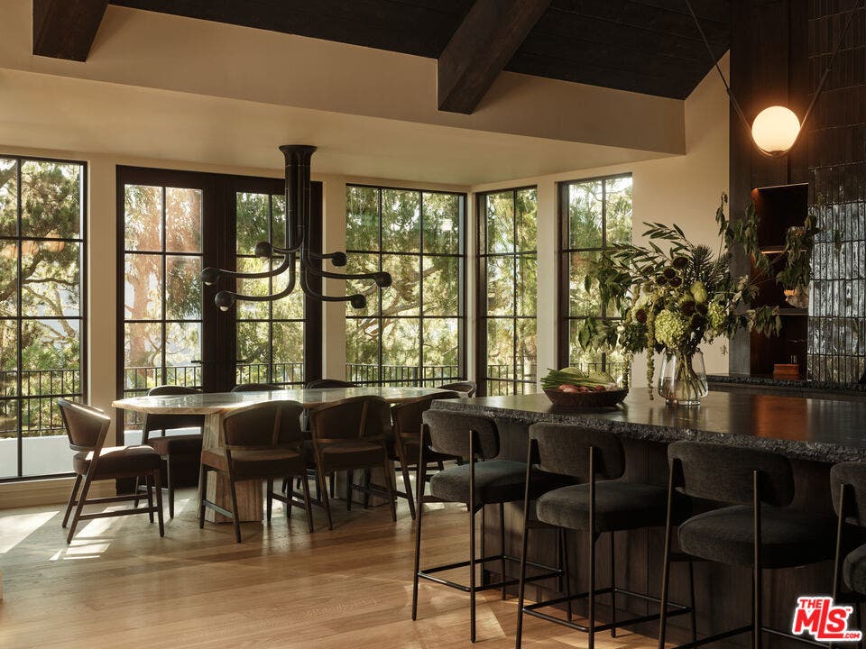851 Strada Vecchia Road, Los Angeles, CA 90077 851 Strada Vecchia Road, Los Angeles, CA 90077
