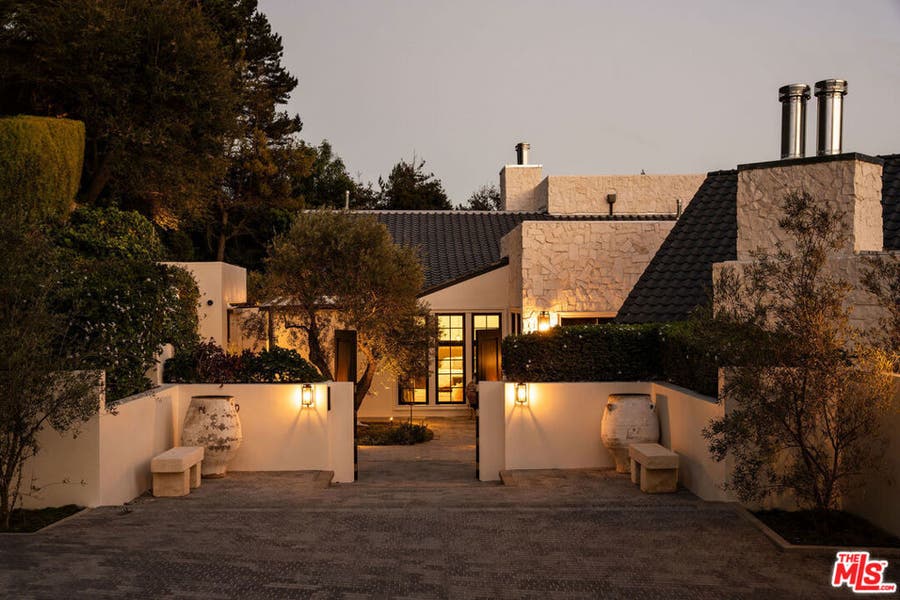 Property photo for 851 Strada Vecchia Road, Los Angeles, CA