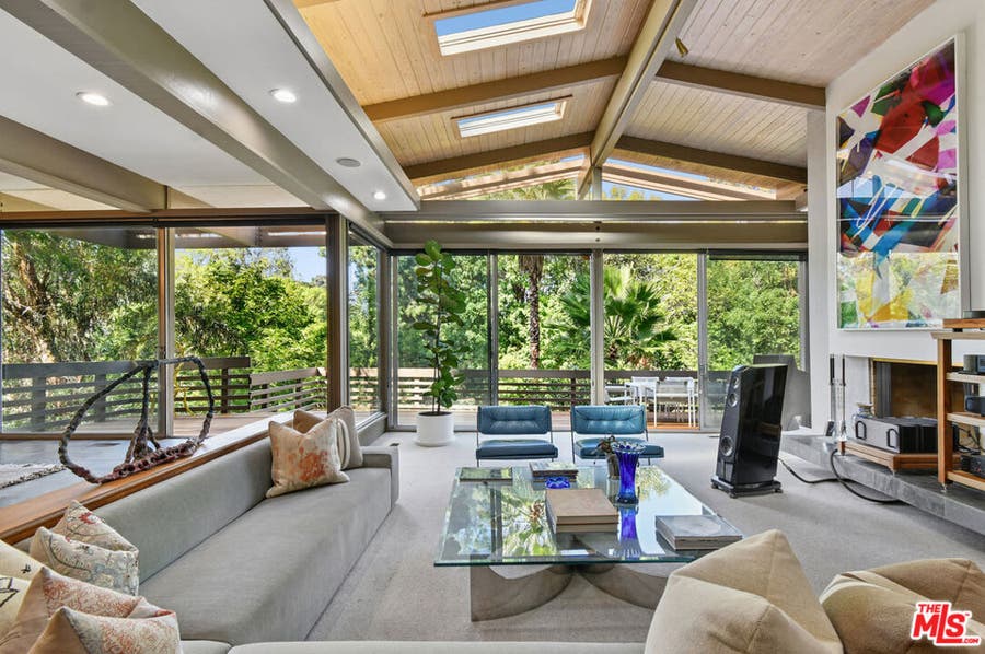 Property photo for 17269 Oak View Drive, Encino, CA