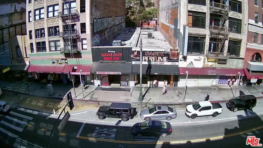 Property photo for 523 S Broadway, Los Angeles, CA