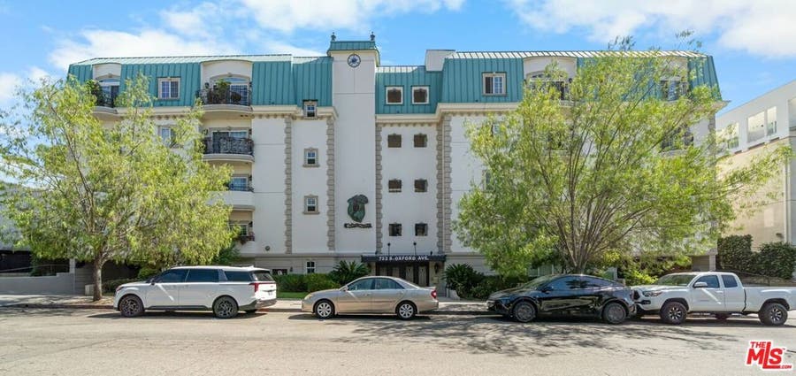 Property photo for 722 S Oxford Avenue, #403, Los Angeles, CA