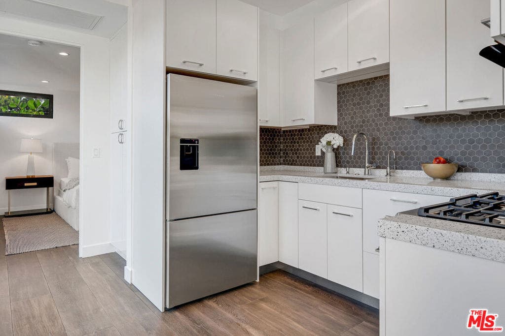 810 N Orlando Avenue, Los Angeles, CA 90069