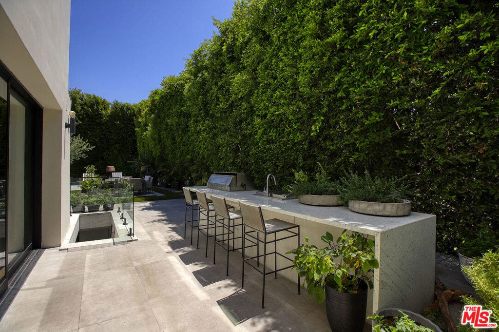 810 N Orlando Avenue, Los Angeles, CA 90069