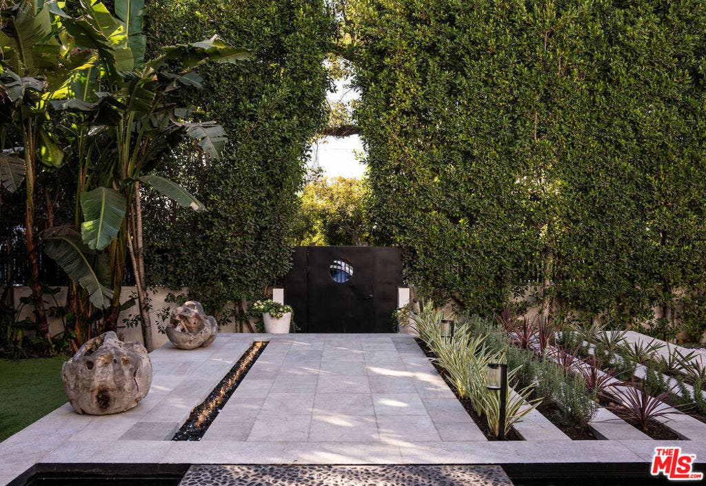 810 N Orlando Avenue, Los Angeles, CA 90069