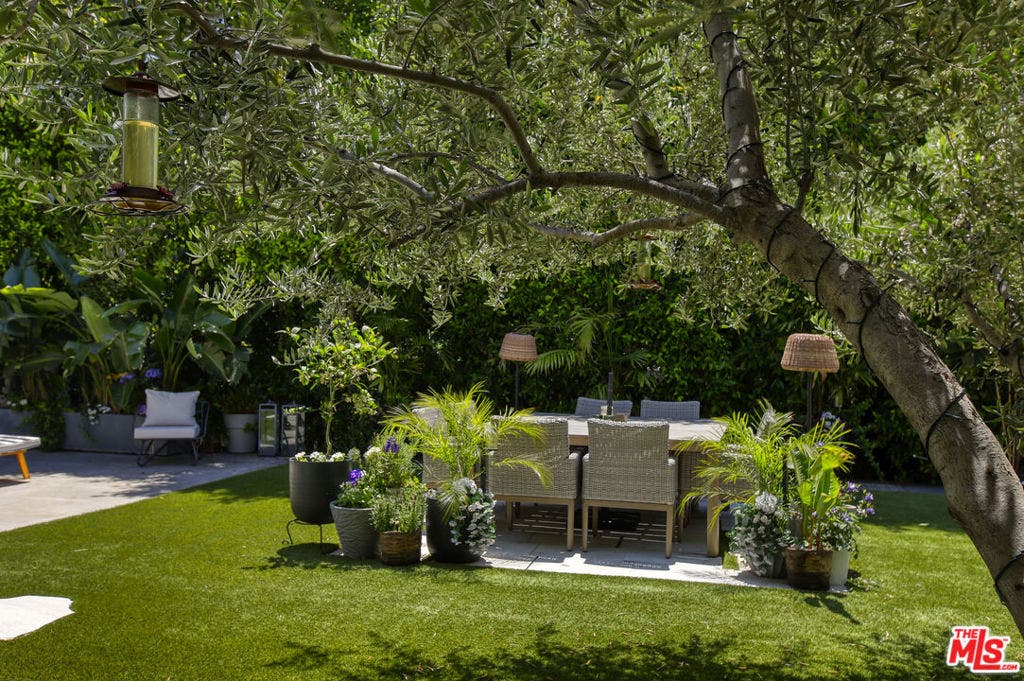 810 N Orlando Avenue, Los Angeles, CA 90069