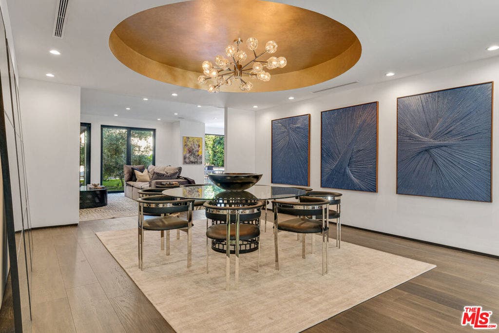 810 N Orlando Avenue, Los Angeles, CA 90069
