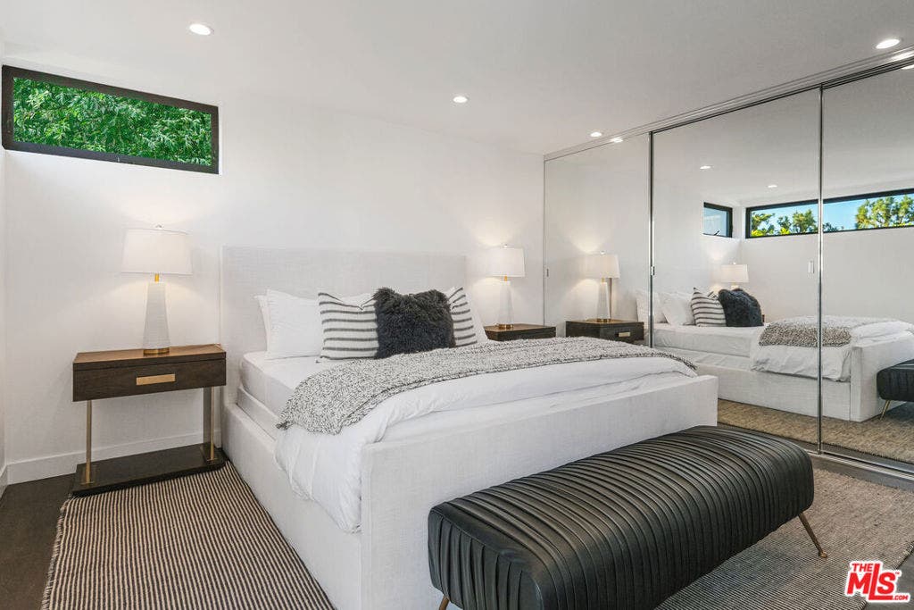 810 N Orlando Avenue, Los Angeles, CA 90069