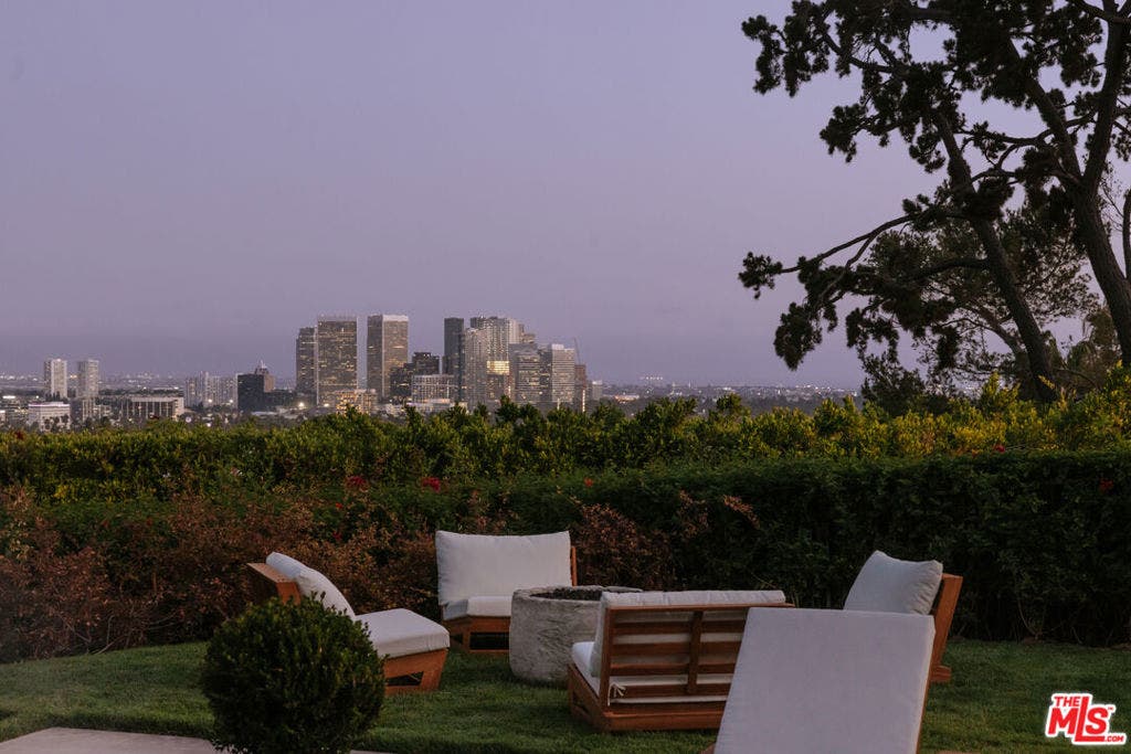 1122 La Altura Road, Beverly Hills, CA 90210 1122 La Altura Road, Beverly Hills, CA 90210