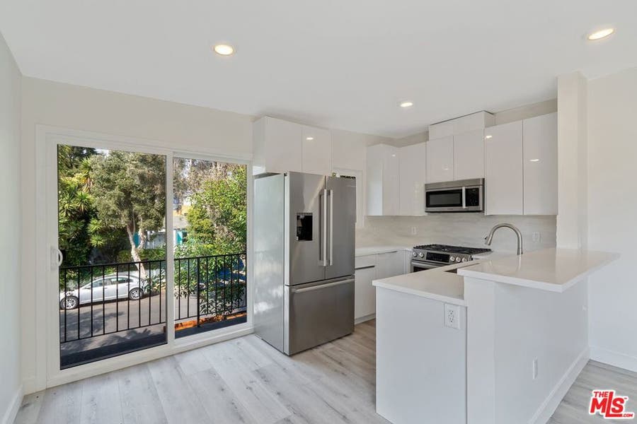 Property photo for 1025 Pleasantview Avenue, #B, Venice, CA