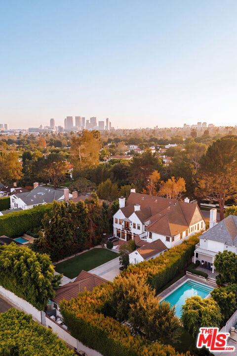 628 N Sierra Drive, Beverly Hills, CA 90210