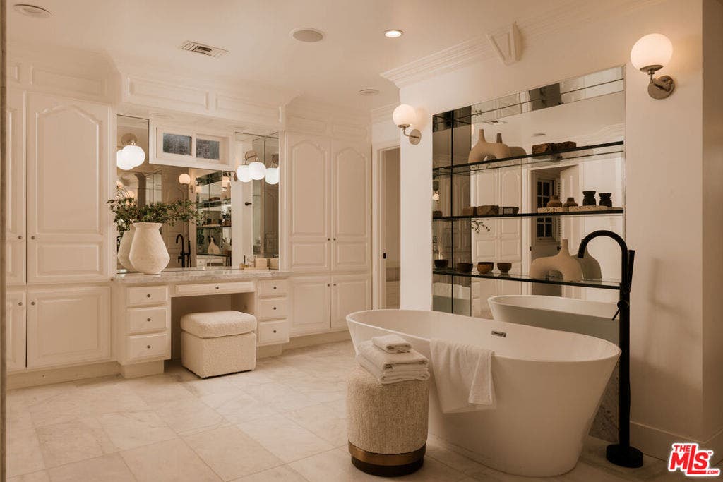 628 N Sierra Drive, Beverly Hills, CA 90210