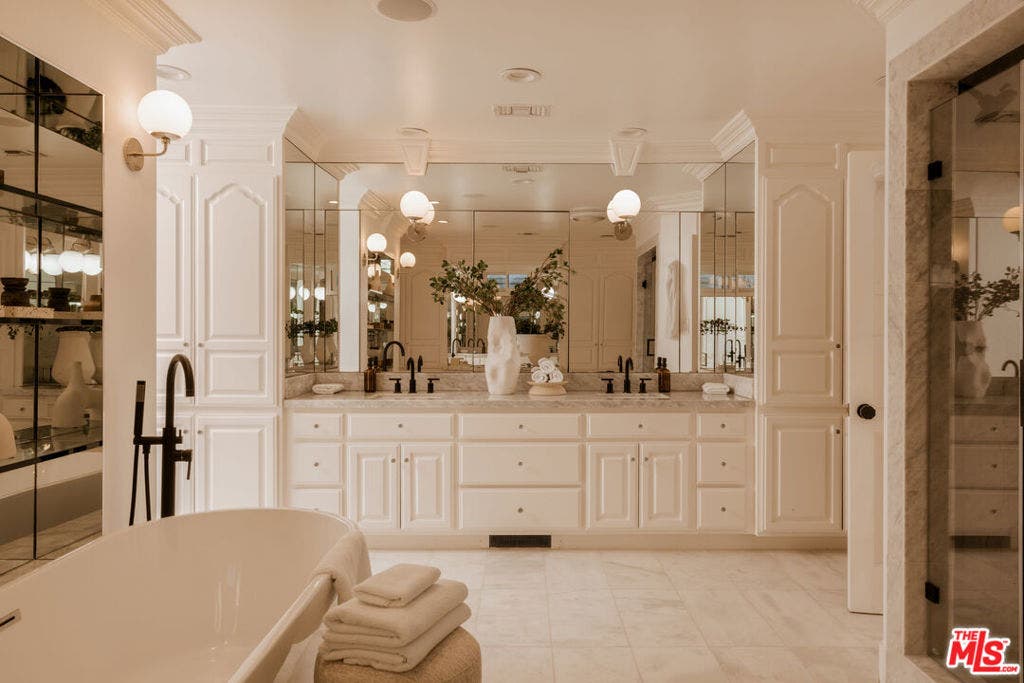 628 N Sierra Drive, Beverly Hills, CA 90210