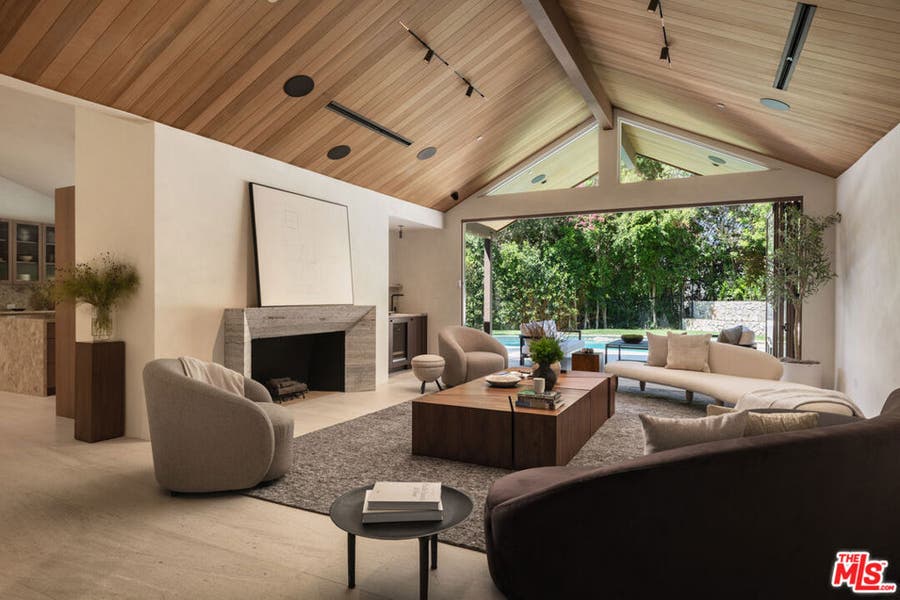Property photo for 4146 High Valley Road, Los Angeles, CA