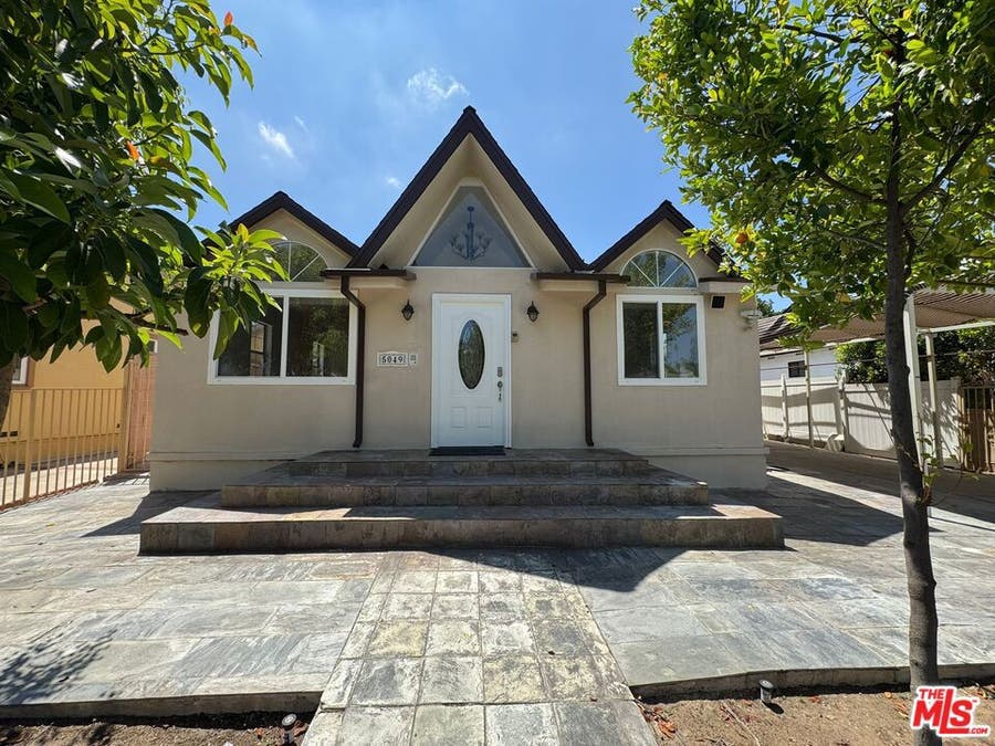 Property photo for 5049 Hesperia Avenue, Encino, CA