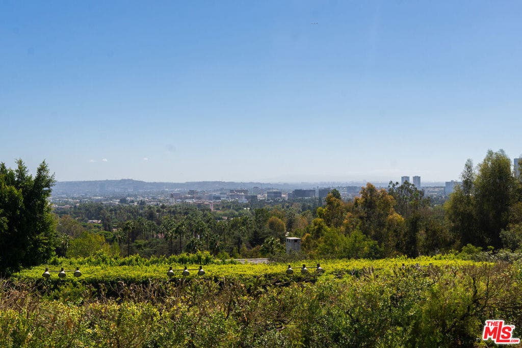 1000 N Alpine Drive, Beverly Hills, CA 90210