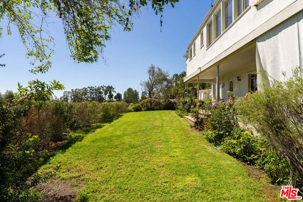 1000 N Alpine Drive, Beverly Hills, CA 90210
